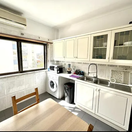 Airport And Bus Station Hotell *